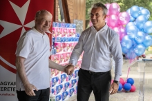 Egy évig ellátja higiéniai papírtermékkel az esélyteremtő gyermekprogramok intézményeit a Vajda-Papír