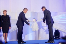 Magyarország legmodernebb papírgyárát nyitotta meg a Vajda-Papír